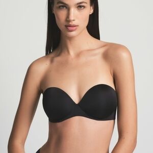 SKIMS Ultimate Collection STRAPLESS PUSH-UP BRA